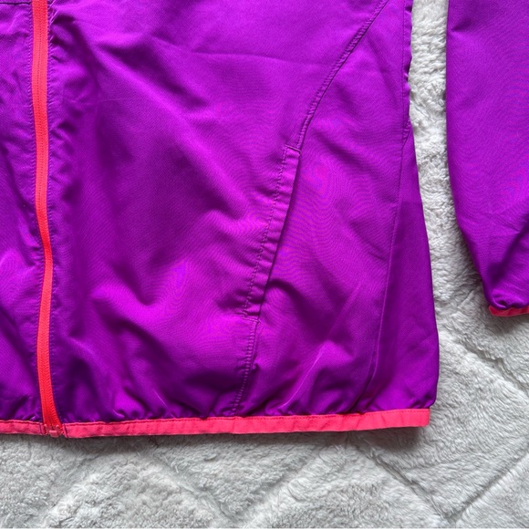 Champion | Lightweight Full Zip Windbreaker Jacket Raspberry | Size Large - Picture 7 of 11